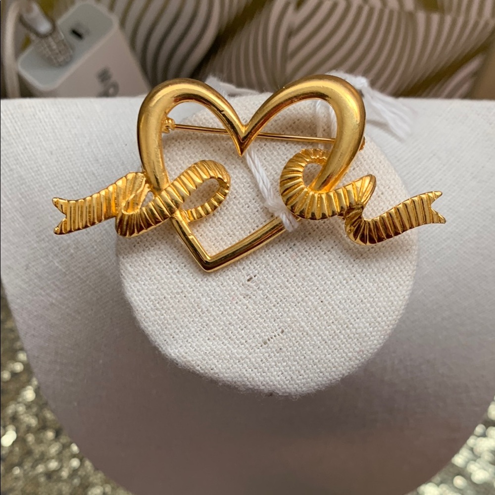 Gold Heart Ribbon Brooch
